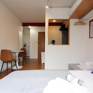 rs-house-downtown-shinjuku-free-portable-wifi.alltokyohotels.com/
